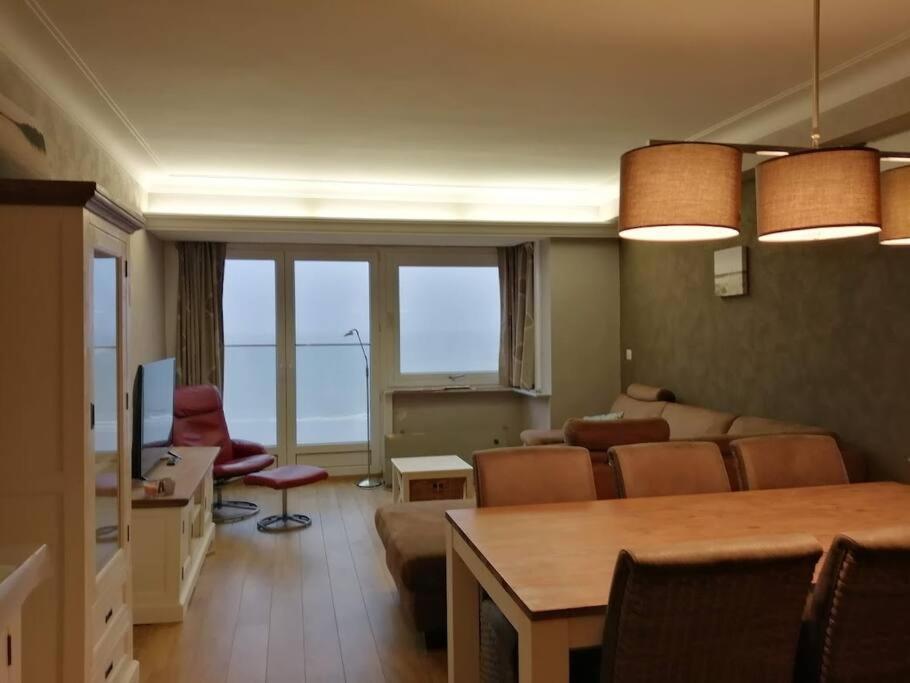 Lovely N° 9 Op Ieder Moment Een Prachtig Zeezicht & Zwembad Middelkerke Eksteriør bilde