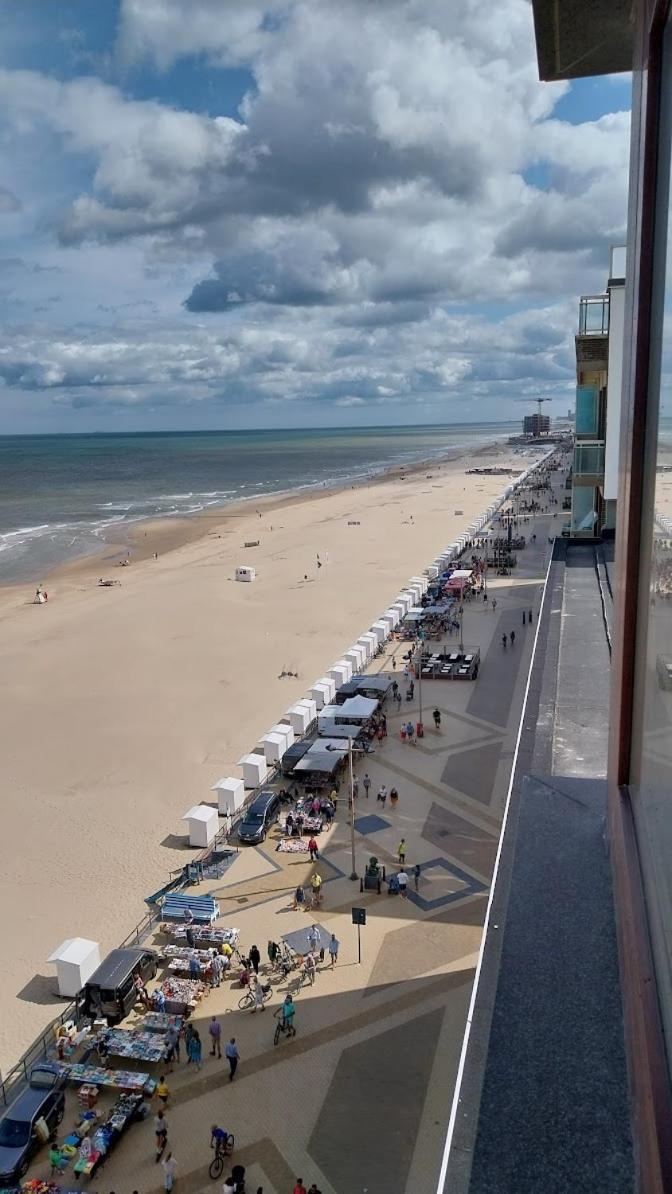 Lovely N° 9 Op Ieder Moment Een Prachtig Zeezicht & Zwembad Middelkerke Eksteriør bilde