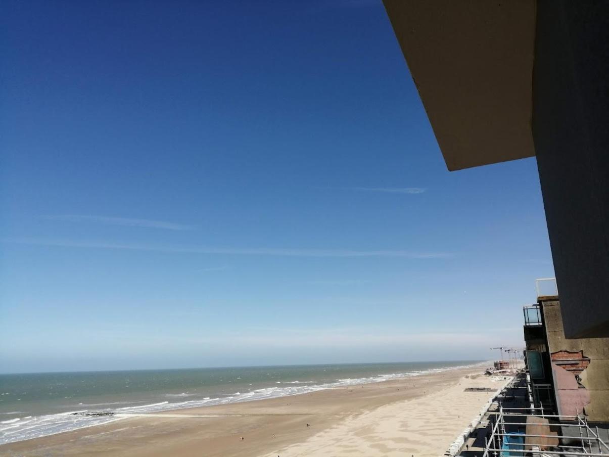 Lovely N° 9 Op Ieder Moment Een Prachtig Zeezicht & Zwembad Middelkerke Eksteriør bilde